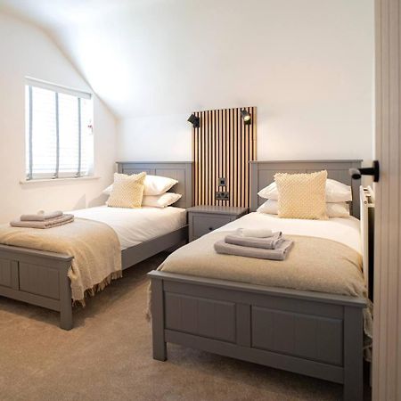 Stylish 2 Bedroom Cottage With Hot Tub And Parking Bewdley Buitenkant foto